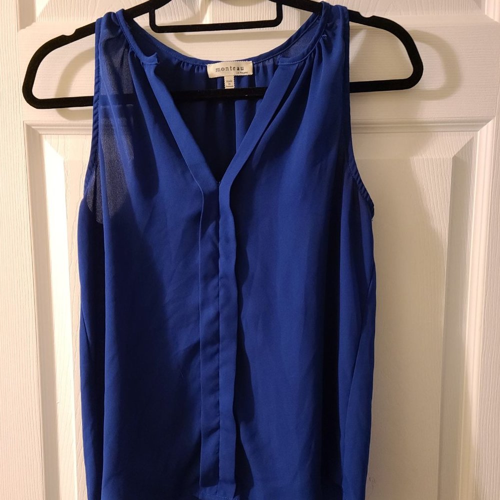 Blue sleeveless blouse